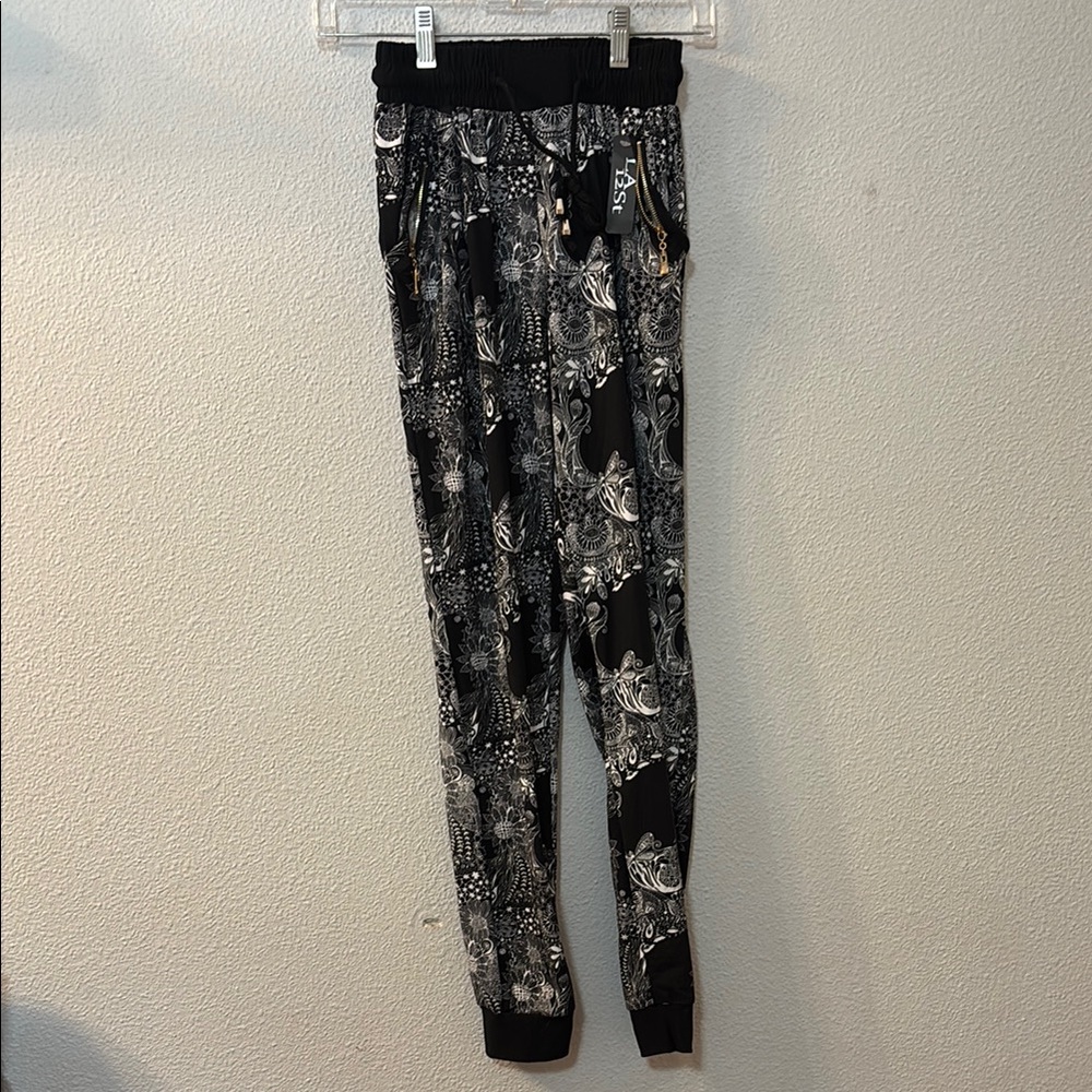 NWT LA12ST Black and White Patterned Pants